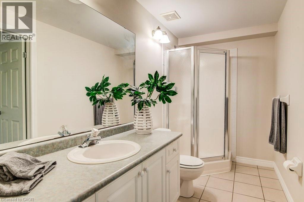 670 Salzburg Drive, Waterloo, Ontario  N2V 2N8 - Photo 32 - 40841876