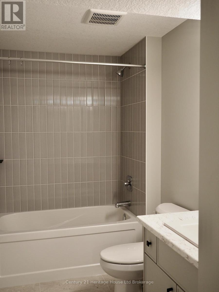 28 Sycamore Drive, Tillsonburg, Ontario  N4G 5R9 - Photo 12 - X13485520