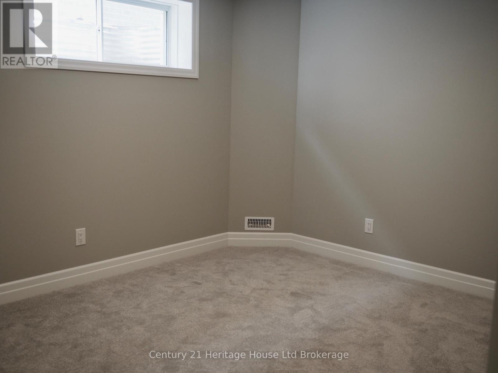28 Sycamore Drive, Tillsonburg, Ontario  N4G 5R9 - Photo 13 - X13485520
