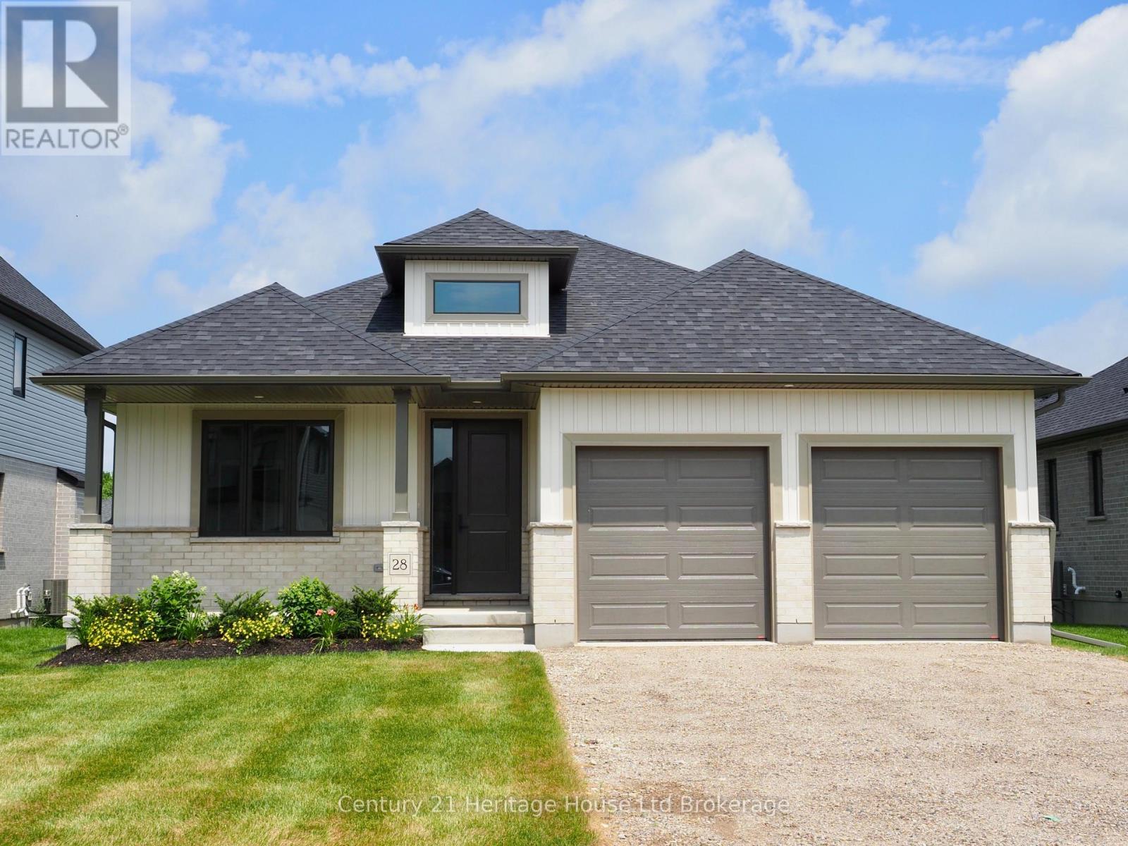 28 Sycamore Drive, Tillsonburg, Ontario  N4G 5R9 - Photo 2 - X13485520