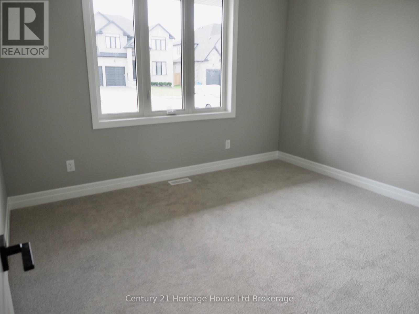 28 Sycamore Drive, Tillsonburg, Ontario  N4G 5R9 - Photo 25 - X13485520