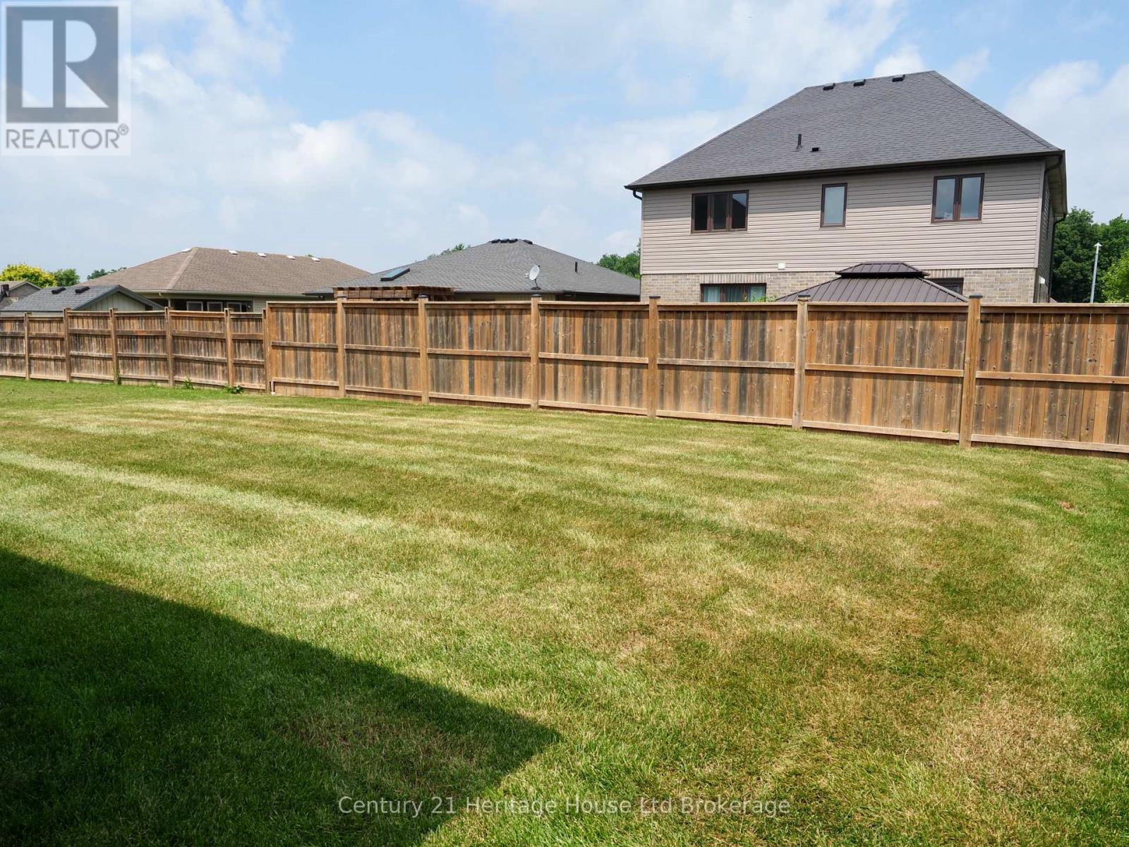 28 Sycamore Drive, Tillsonburg, Ontario  N4G 5R9 - Photo 5 - X13485520