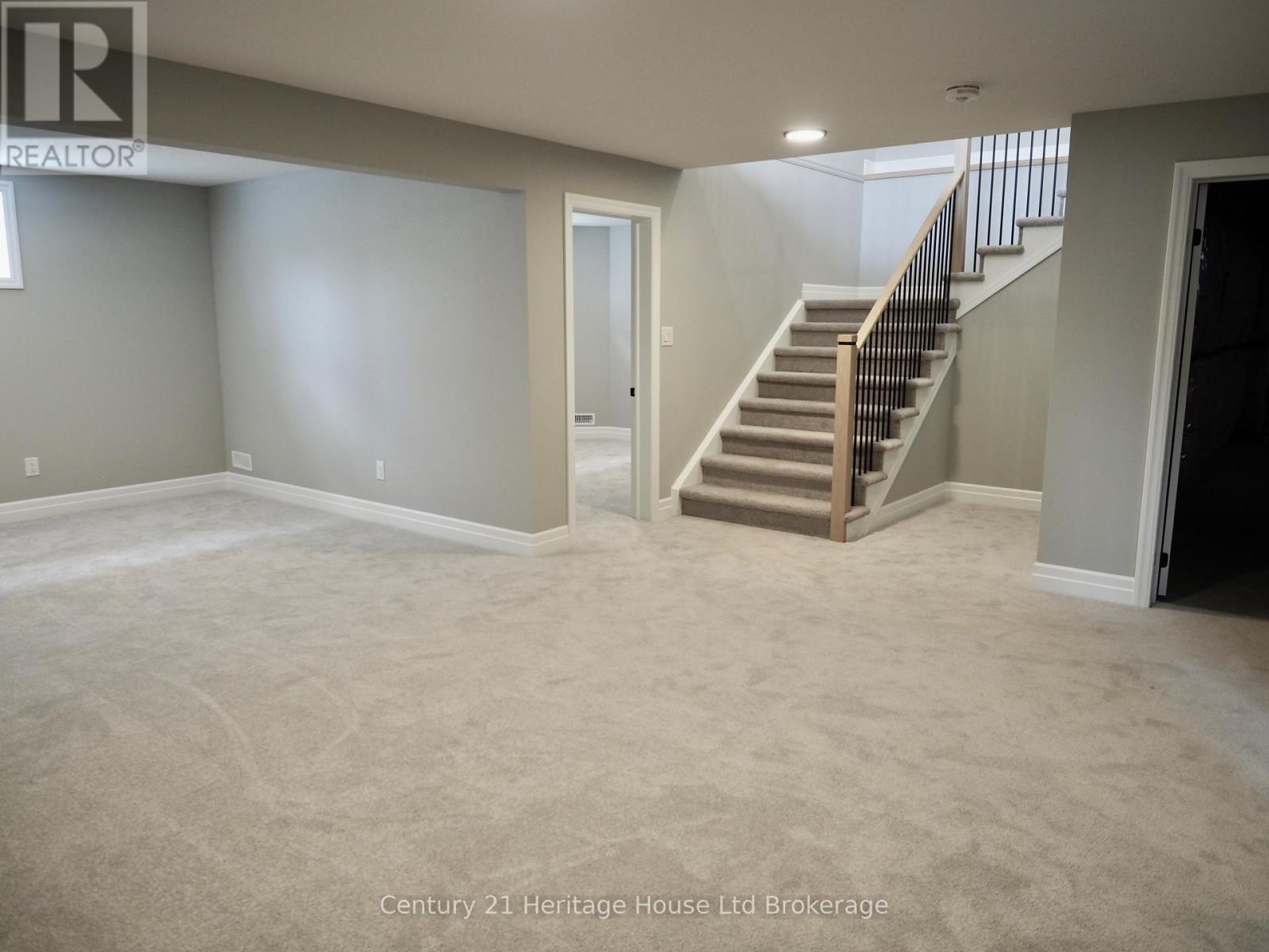 28 Sycamore Drive, Tillsonburg, Ontario  N4G 5R9 - Photo 8 - X13485520