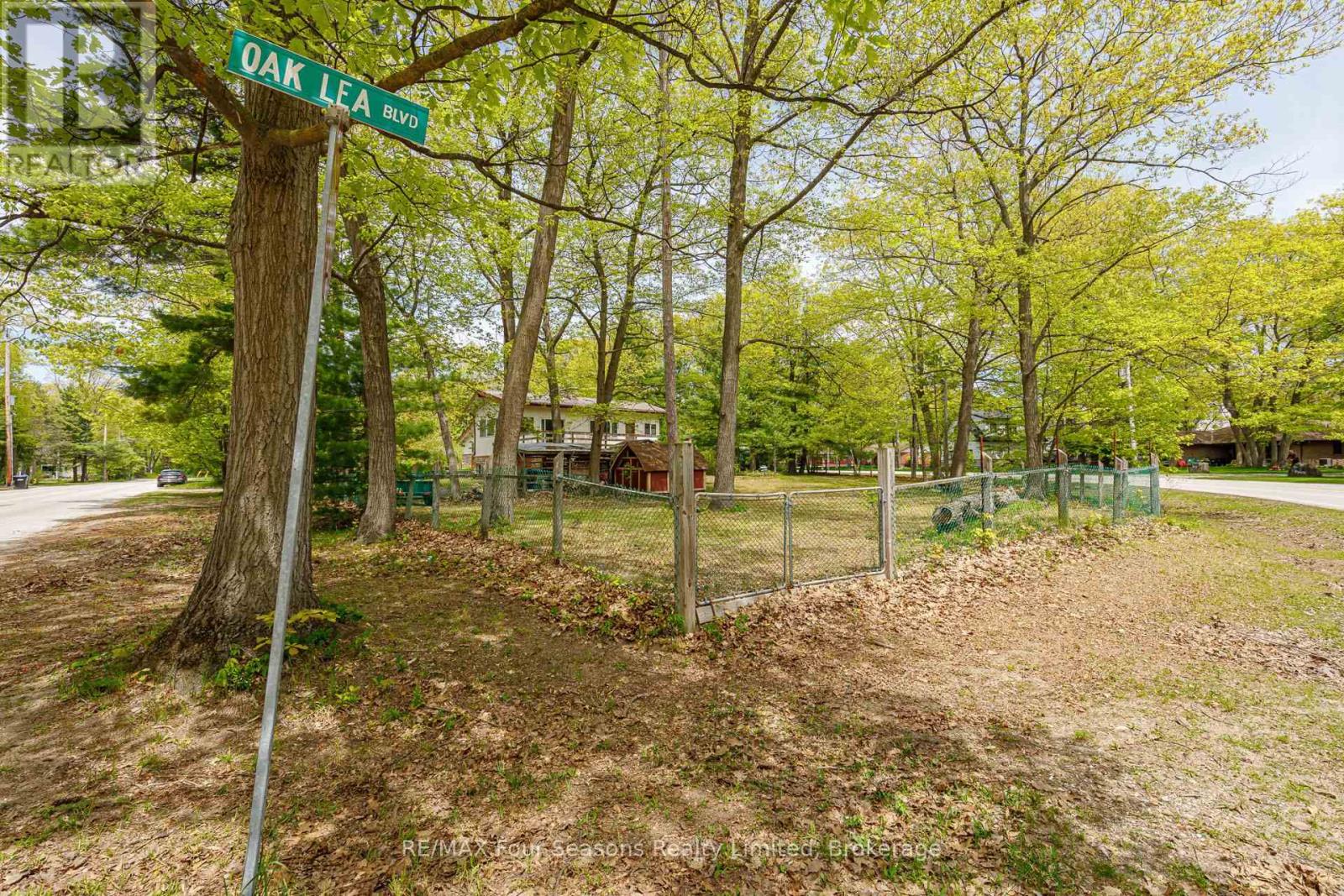 828 Oxbow Park Drive, Wasaga Beach, Ontario  L9Z 2V1 - Photo 17 - S13485816