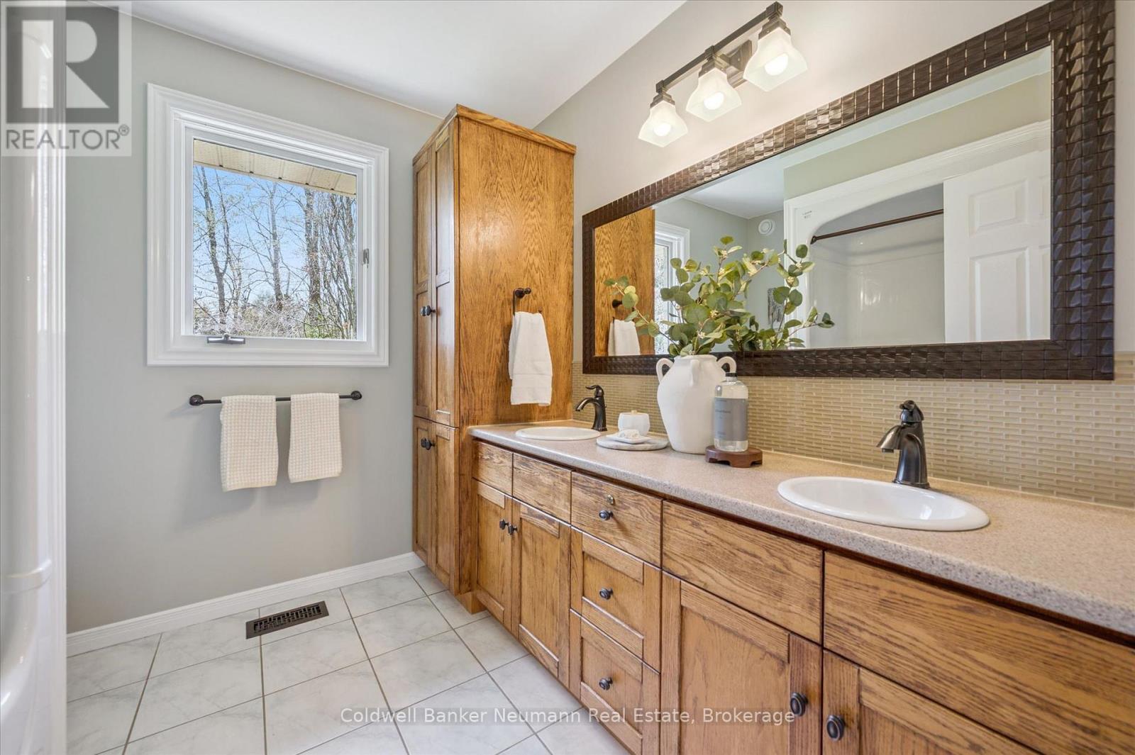 25 Riverview Drive, Centre Wellington, Ontario  N0B 1S0 - Photo 24 - X13485714