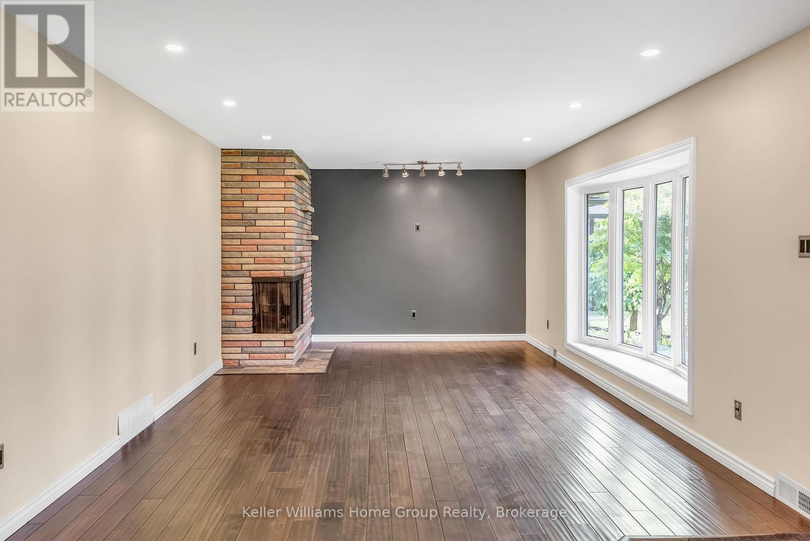 58 Reyburn Avenue, Kitchener, Ontario  N2C 2B2 - Photo 12 - X13485786