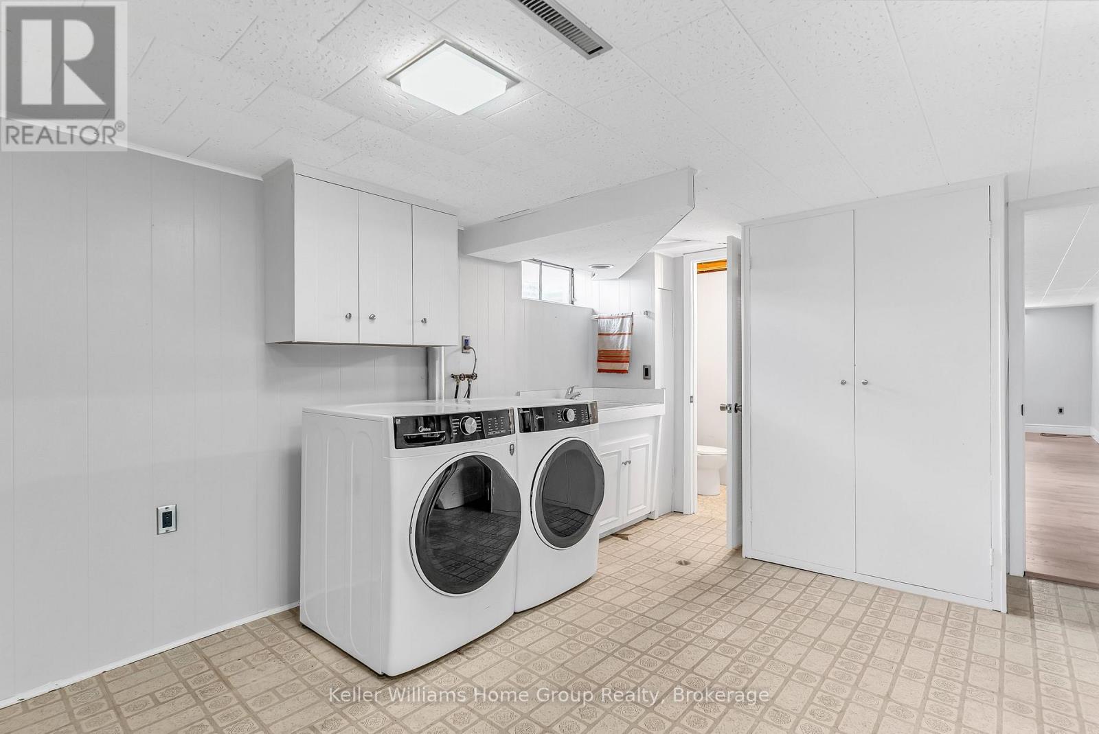 58 Reyburn Avenue, Kitchener, Ontario  N2C 2B2 - Photo 30 - X13485786