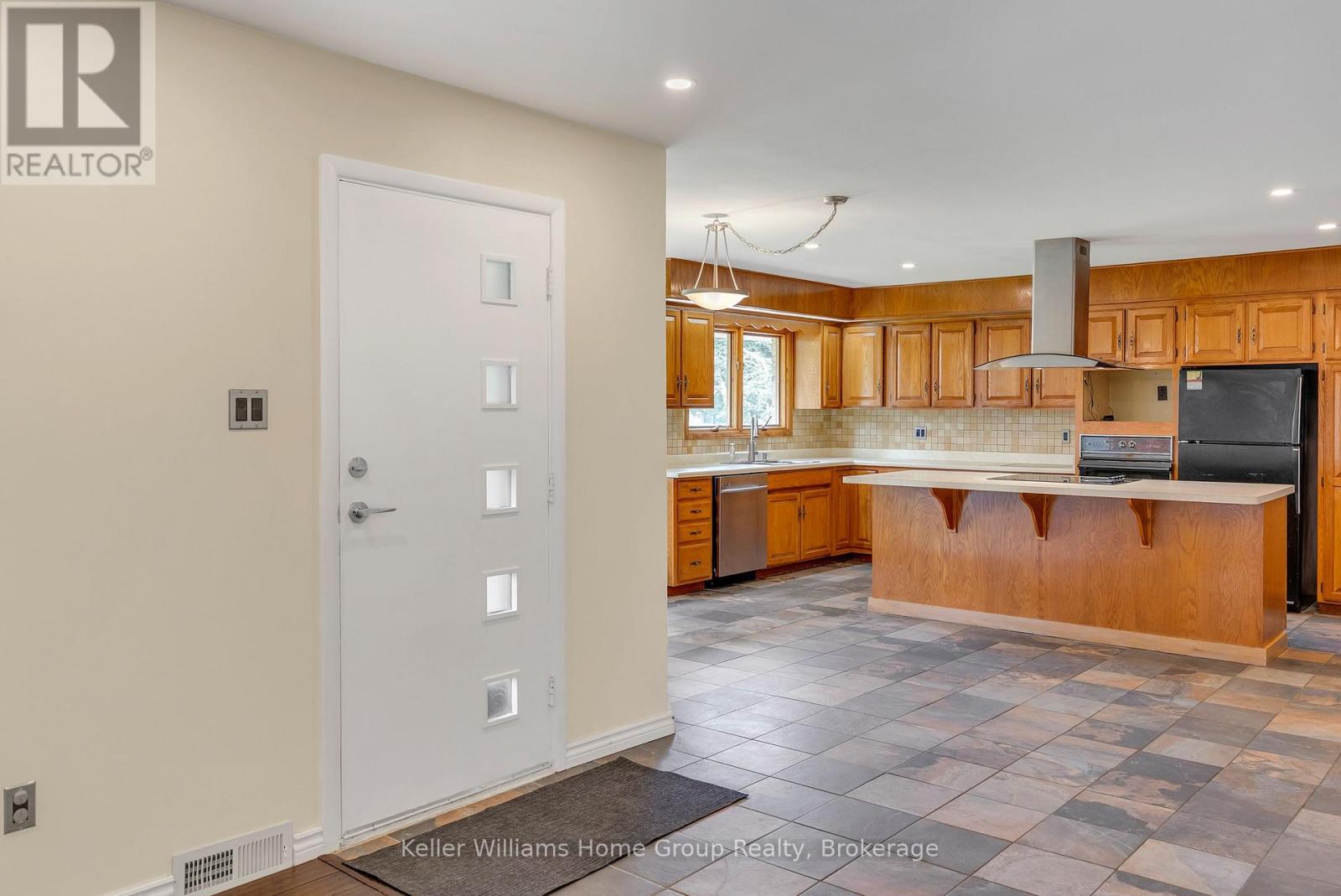 58 Reyburn Avenue, Kitchener, Ontario  N2C 2B2 - Photo 7 - X13485786