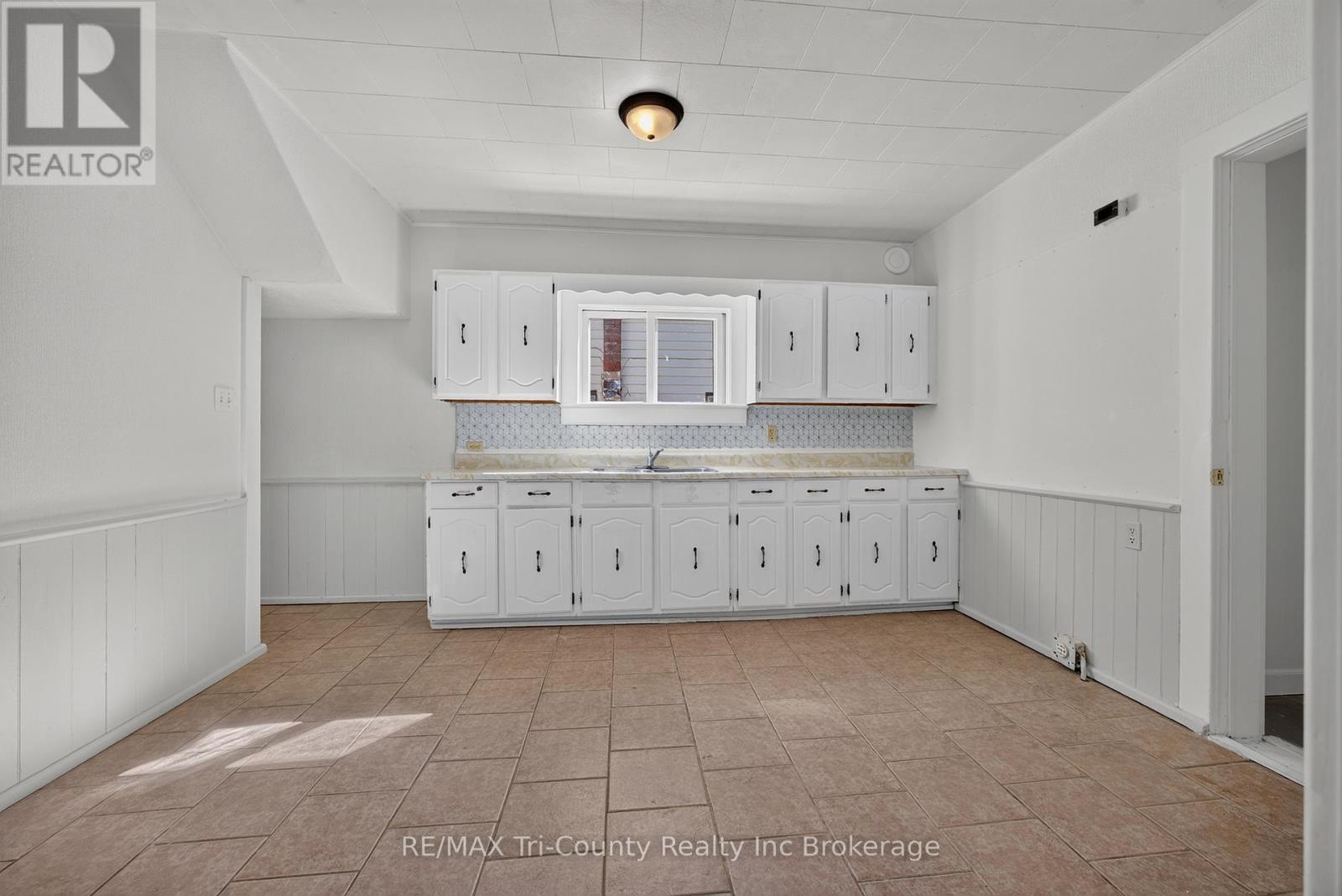 61 Brock Street E, Tillsonburg, Ontario  N4G 1Z7 - Photo 11 - X13486414