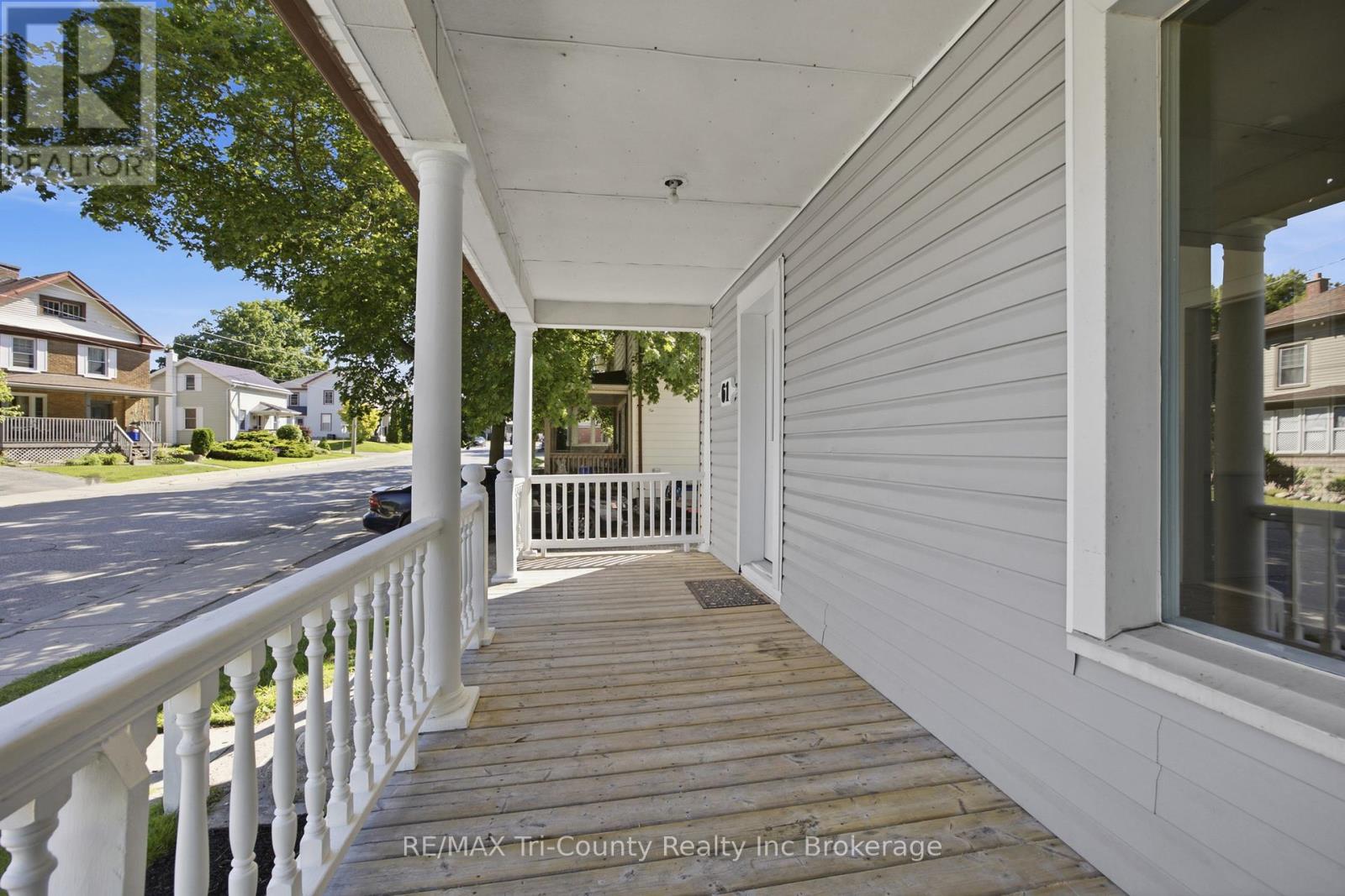 61 Brock Street E, Tillsonburg, Ontario  N4G 1Z7 - Photo 3 - X13486414
