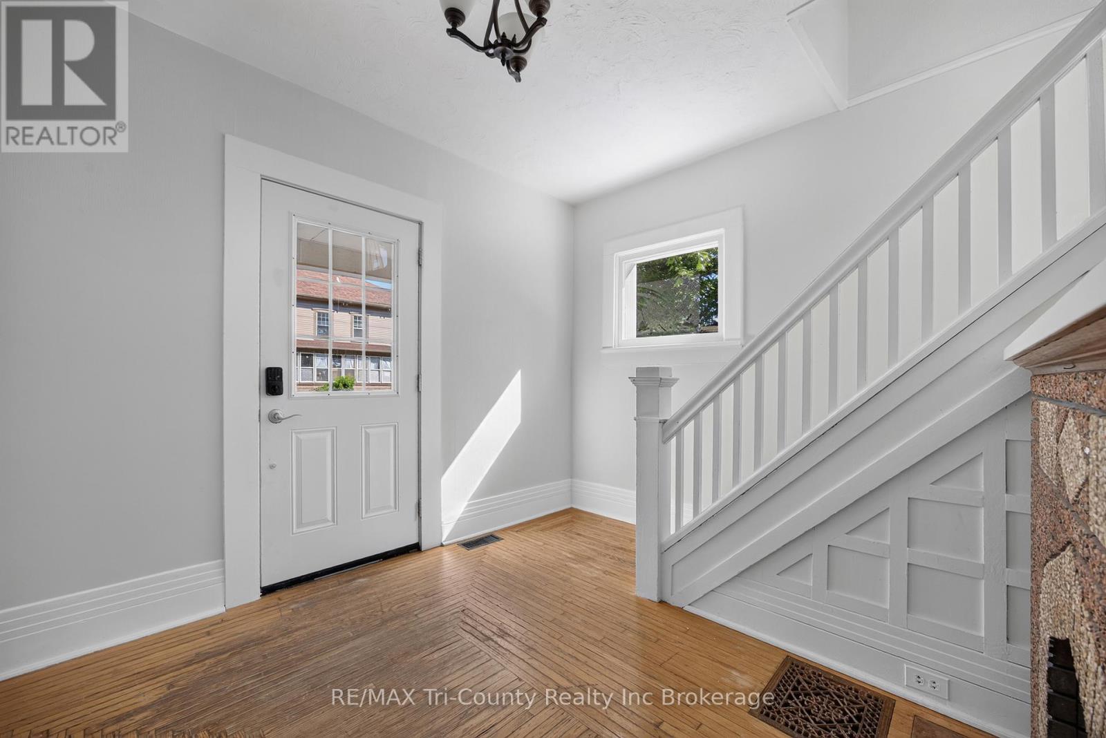 61 Brock Street E, Tillsonburg, Ontario  N4G 1Z7 - Photo 4 - X13486414