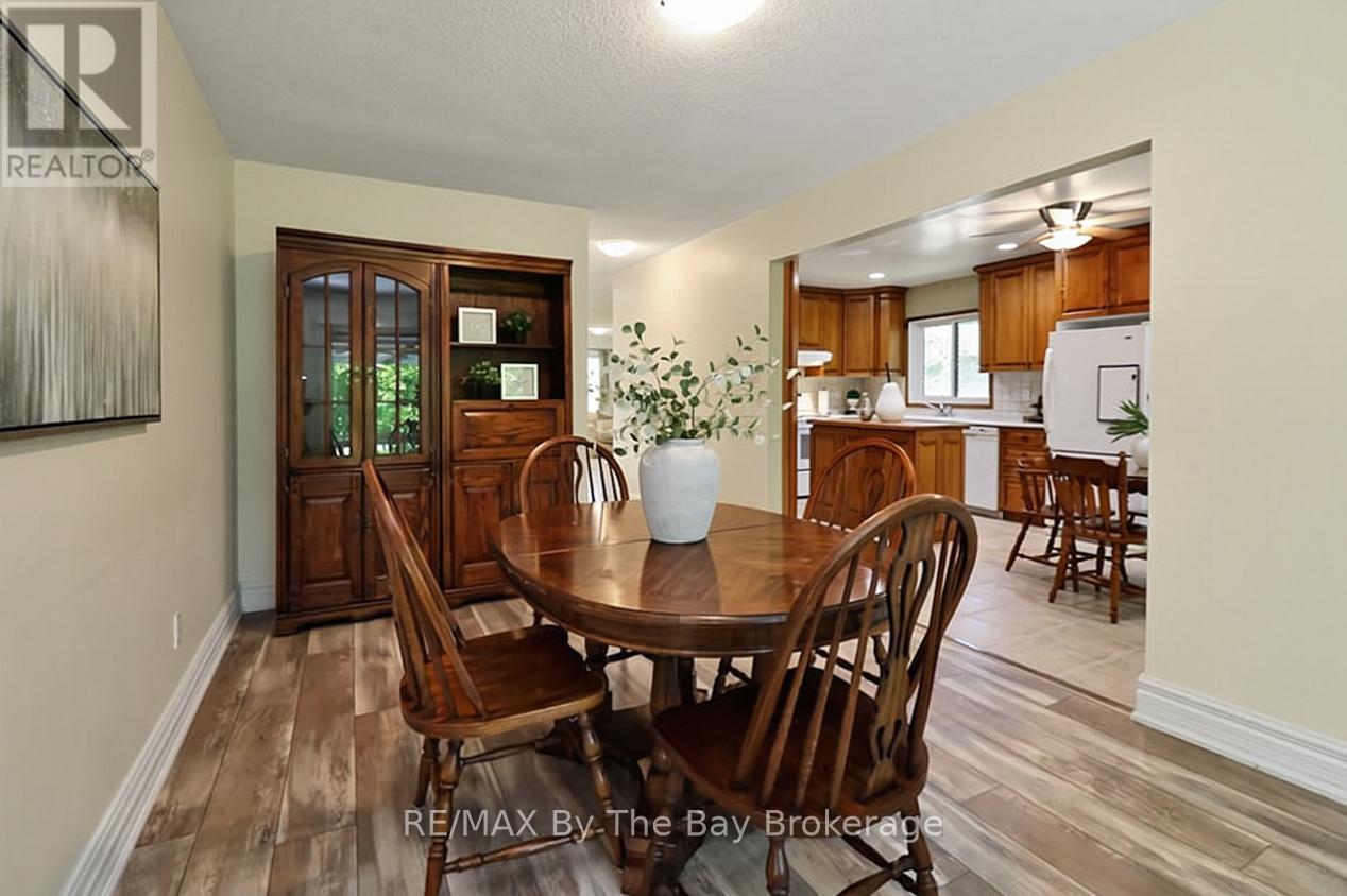 54 Fairway Crescent, Wasaga Beach, Ontario  L9Z 1B8 - Photo 18 - S13486598