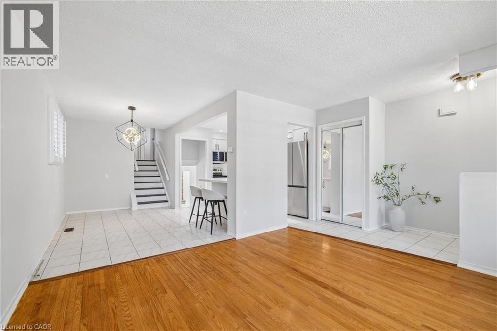 233 East 8th Street, Hamilton, Ontario  L9A 3L7 - Photo 12 - 40842541