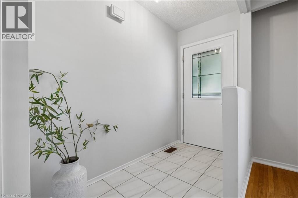 233 East 8th Street, Hamilton, Ontario  L9A 3L7 - Photo 6 - 40842541