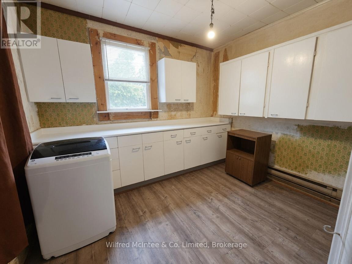 43 Clinton Street S, South Bruce, Ontario  N0G 2S0 - Photo 4 - X13486640