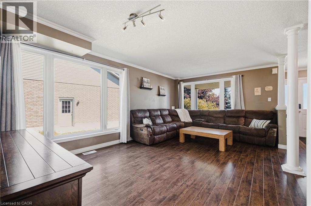 91 Andrews Drive, Drayton, Ontario  N0G 1P0 - Photo 5 - 40840038