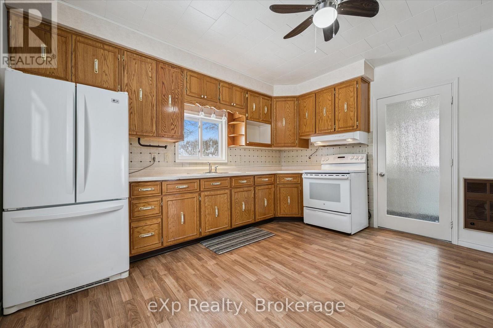 8 West Street, Perth East, Ontario  N0K 1M0 - Photo 12 - X13487002