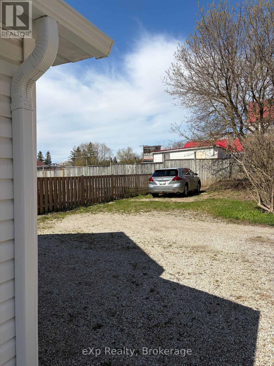 8 West Street, Perth East, Ontario  N0K 1M0 - Photo 35 - X13487002
