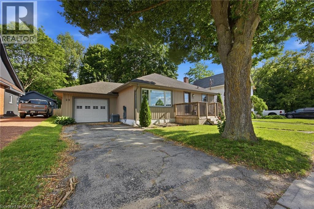 29 Concession Street E, Tillsonburg, Ontario  N4G 1N9 - Photo 2 - 40842915