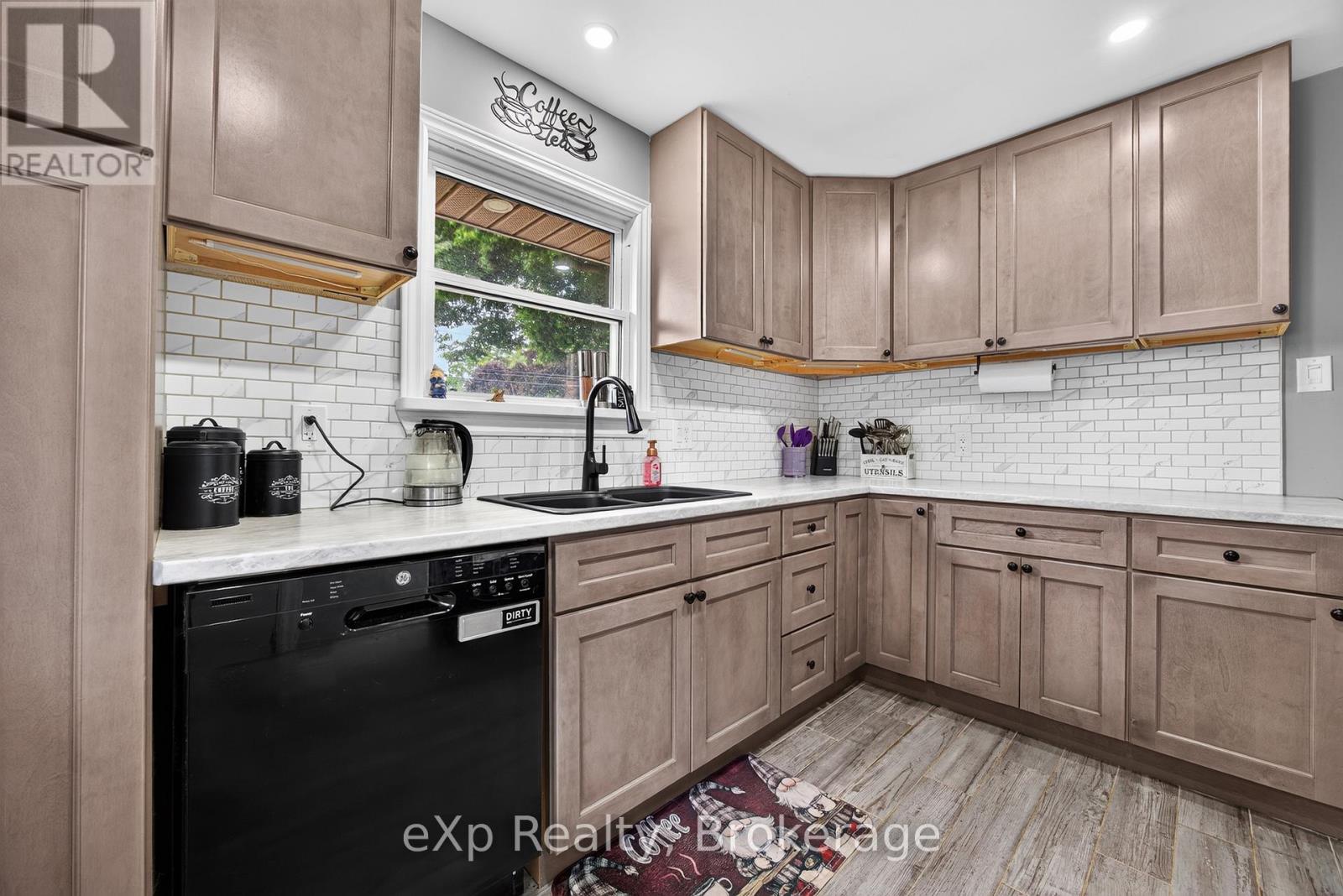 29 Concession Street E, Tillsonburg, Ontario  N4G 1N9 - Photo 7 - X13487138