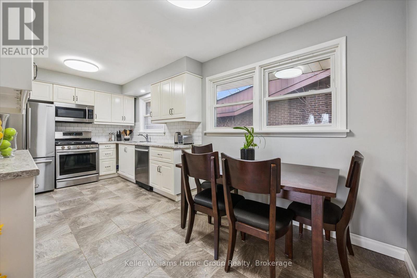 44 Meyer Drive, Guelph, Ontario  N1E 4H2 - Photo 5 - X13487200