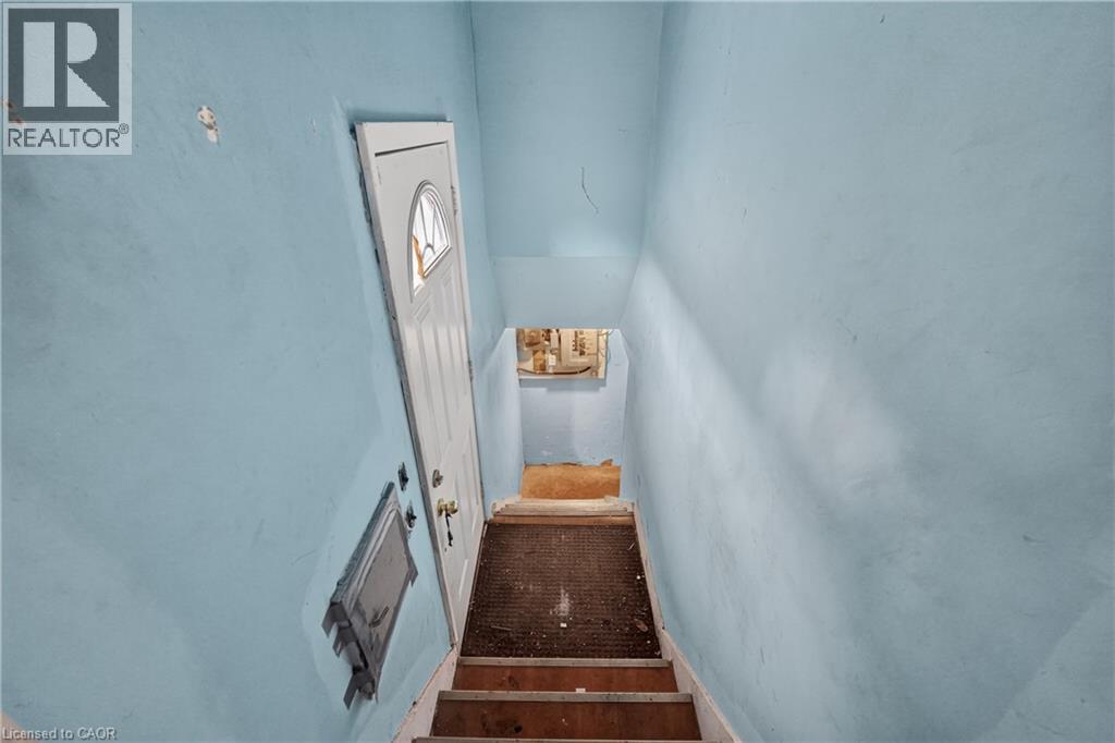 689 Burgess Avenue, Hamilton, Ontario  L8H 6J2 - Photo 11 - 40842465