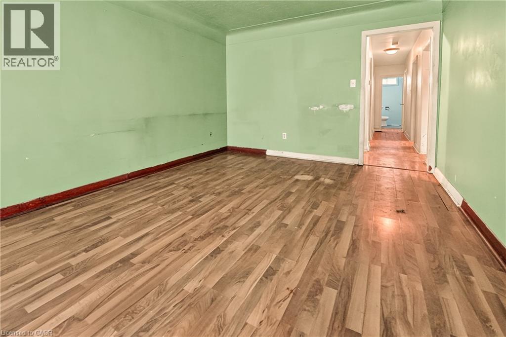 689 Burgess Avenue, Hamilton, Ontario  L8H 6J2 - Photo 4 - 40842465