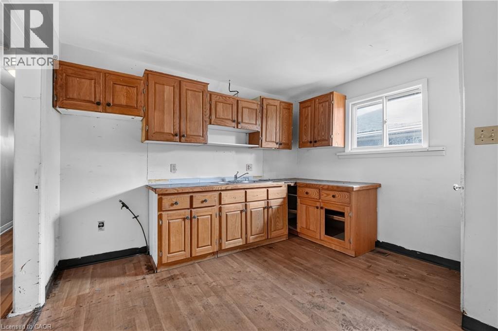 689 Burgess Avenue, Hamilton, Ontario  L8H 6J2 - Photo 5 - 40842465