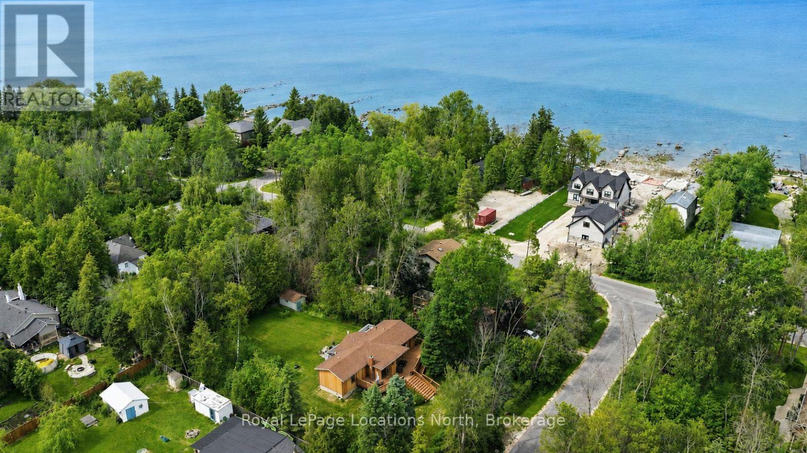27 York Street, Collingwood, Ontario  L9Y 3Z1 - Photo 2 - S13487320