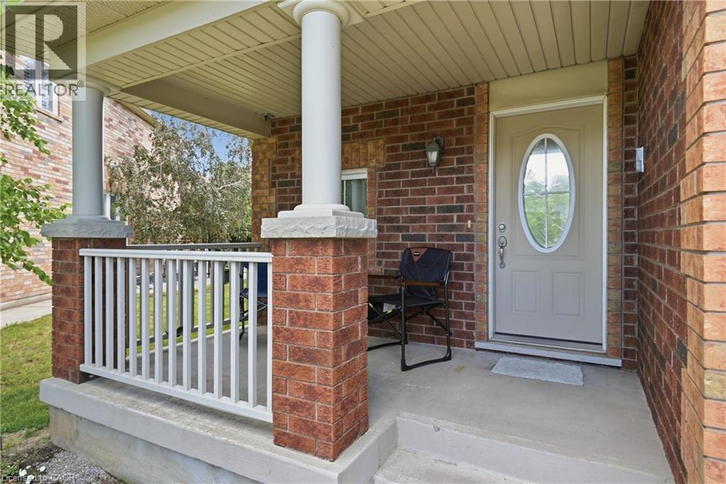 240 Emick Drive, Hamilton, Ontario  L9K 0E1 - Photo 4 - 40842761