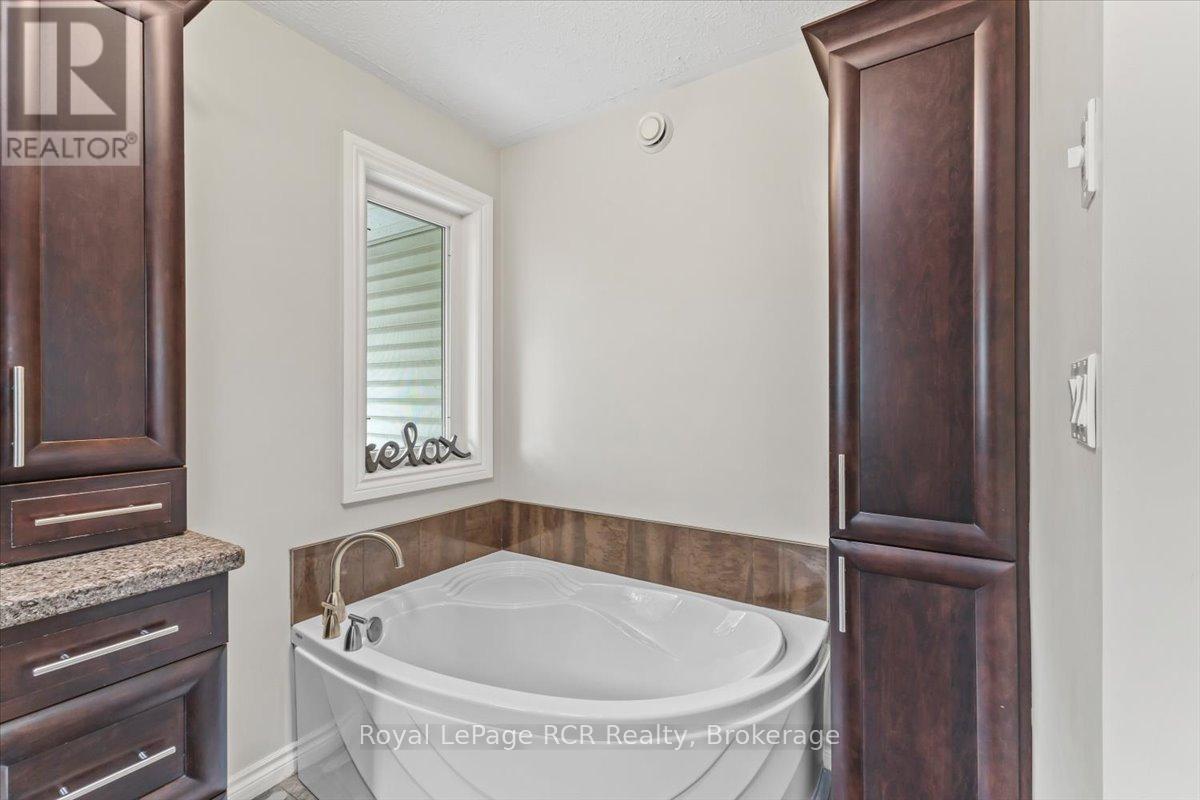 235 4th Street Crescent, Hanover, Ontario  N4N 3S2 - Photo 23 - X13487680