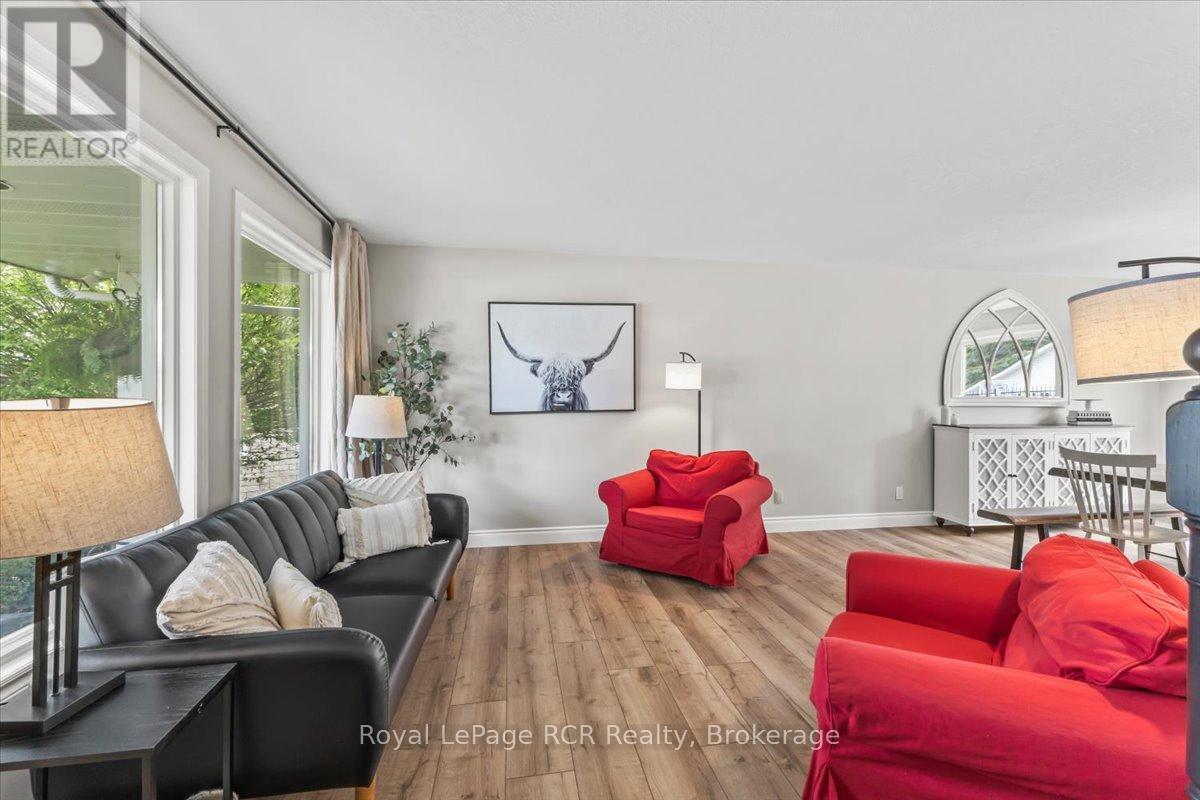 235 4th Street Crescent, Hanover, Ontario  N4N 3S2 - Photo 4 - X13487680