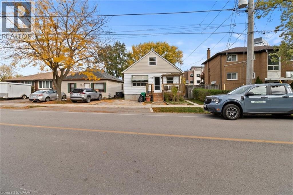1097 Enola Avenue, Mississauga, Ontario  L5G 4B1 - Photo 5 - 40840104
