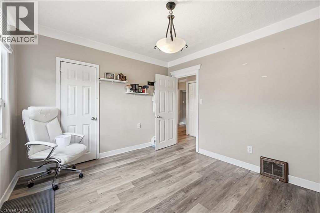 275 West 2nd Street, Hamilton, Ontario  L9C 3G8 - Photo 13 - 40842560