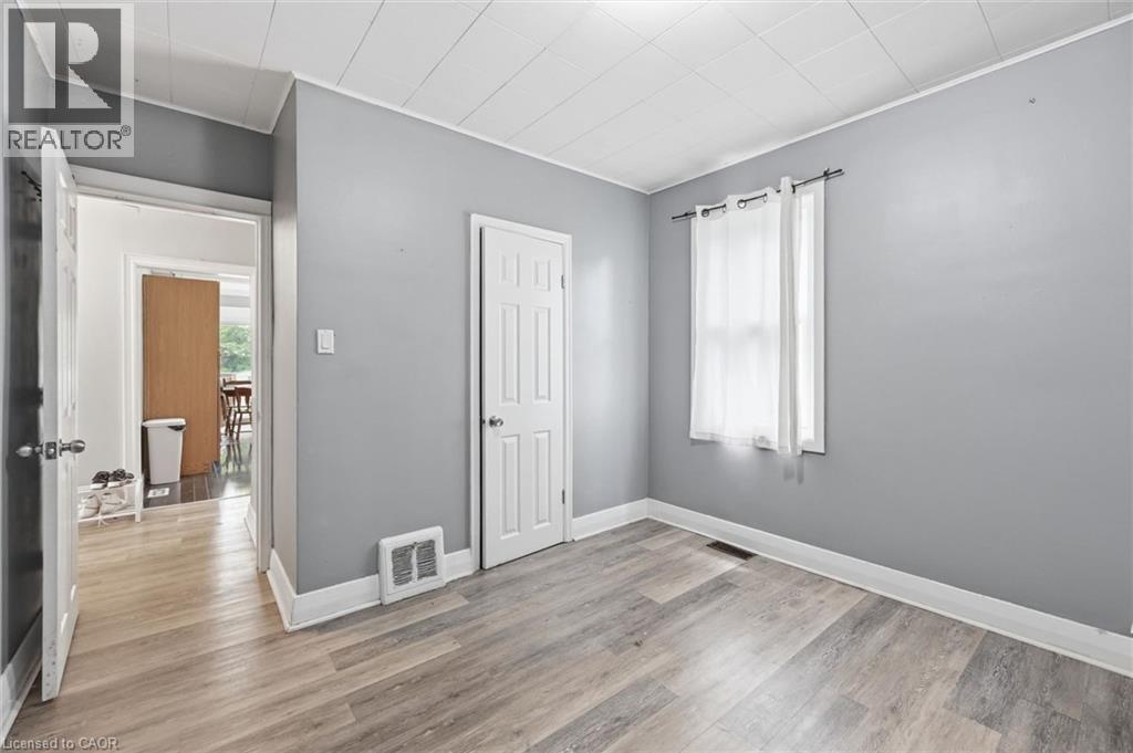 275 West 2nd Street, Hamilton, Ontario  L9C 3G8 - Photo 15 - 40842560
