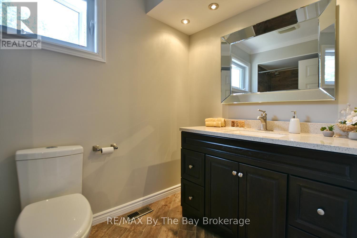 2 Birchmount Circle, Wasaga Beach, Ontario  L9Z 1H8 - Photo 20 - S13487504
