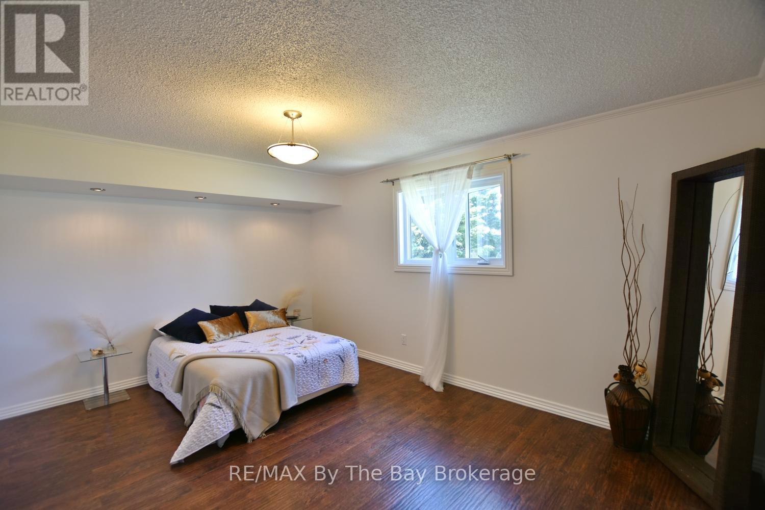 2 Birchmount Circle, Wasaga Beach, Ontario  L9Z 1H8 - Photo 22 - S13487504