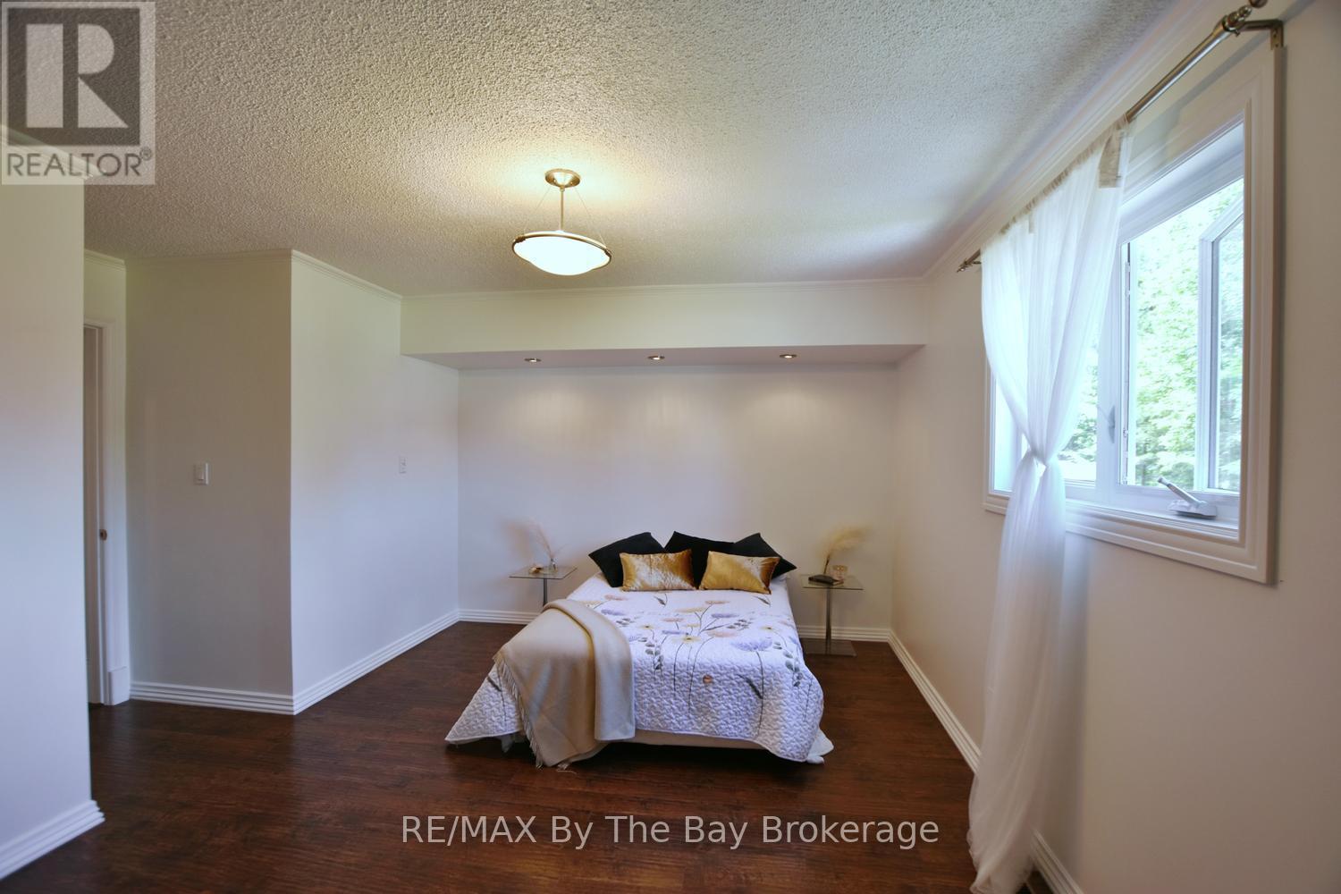 2 Birchmount Circle, Wasaga Beach, Ontario  L9Z 1H8 - Photo 23 - S13487504