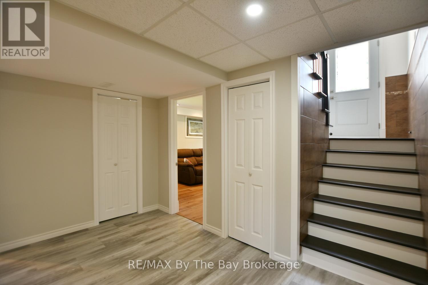 2 Birchmount Circle, Wasaga Beach, Ontario  L9Z 1H8 - Photo 27 - S13487504