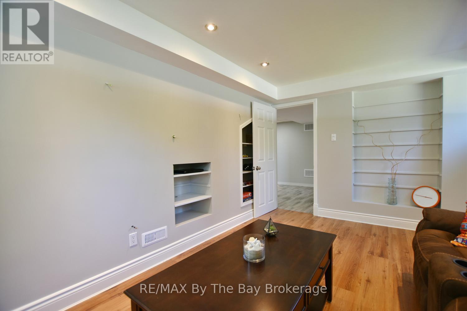 2 Birchmount Circle, Wasaga Beach, Ontario  L9Z 1H8 - Photo 29 - S13487504