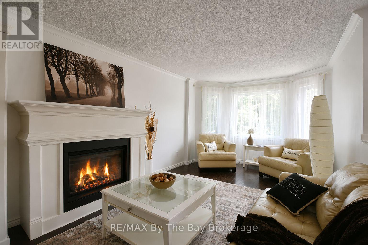 2 Birchmount Circle, Wasaga Beach, Ontario  L9Z 1H8 - Photo 3 - S13487504