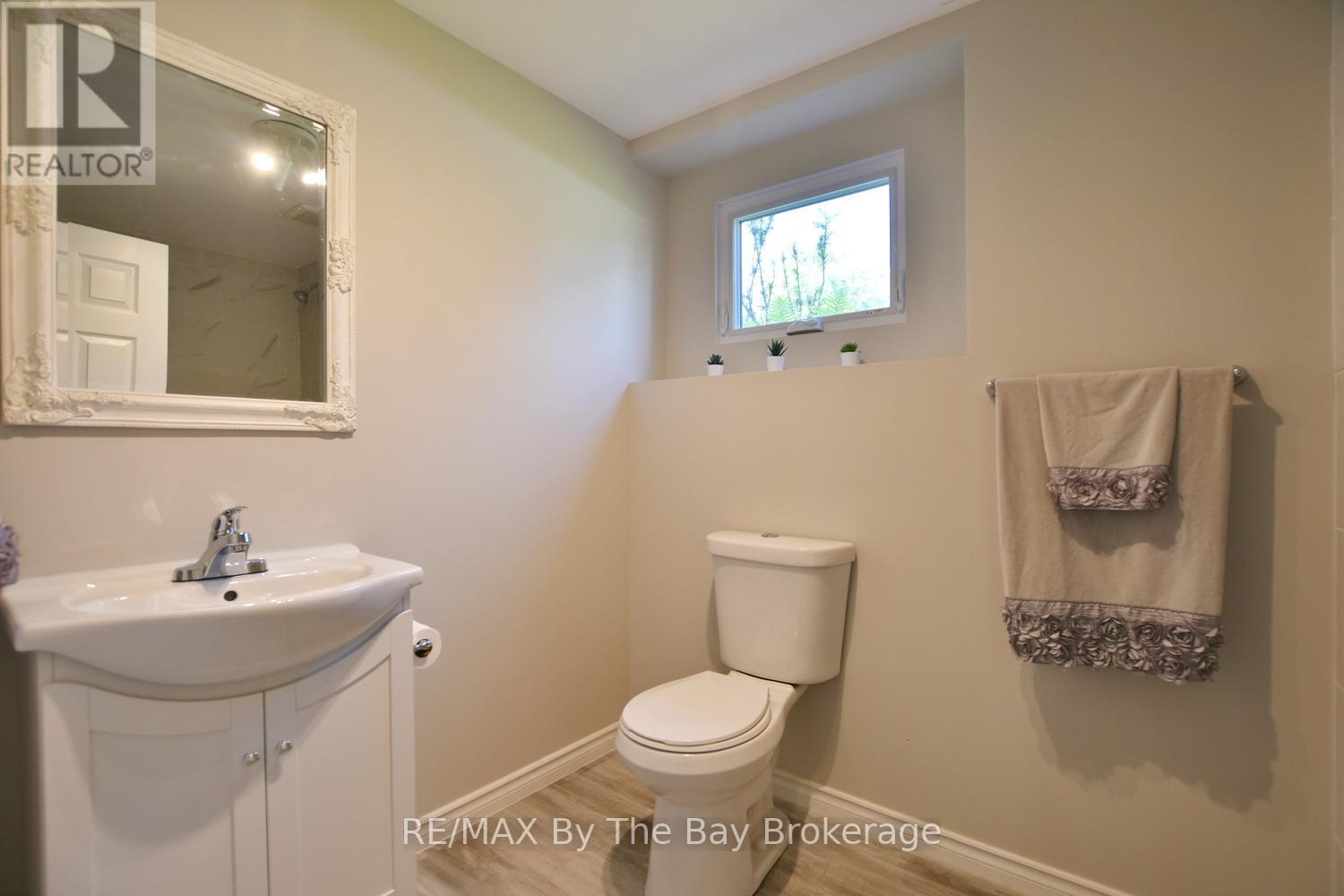 2 Birchmount Circle, Wasaga Beach, Ontario  L9Z 1H8 - Photo 30 - S13487504