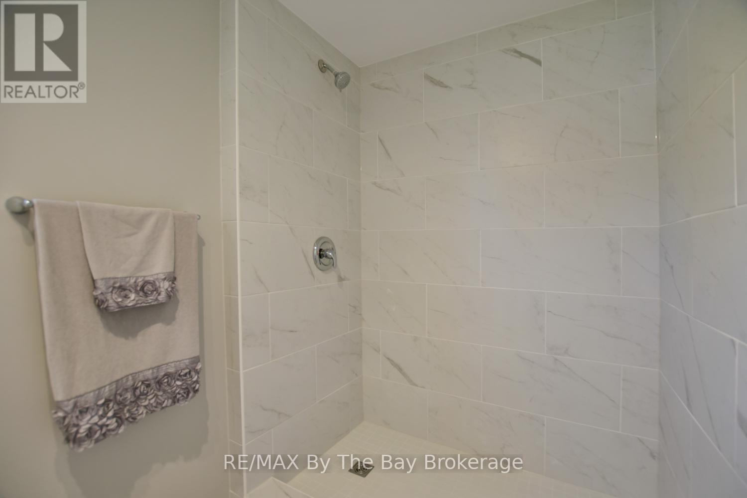 2 Birchmount Circle, Wasaga Beach, Ontario  L9Z 1H8 - Photo 31 - S13487504