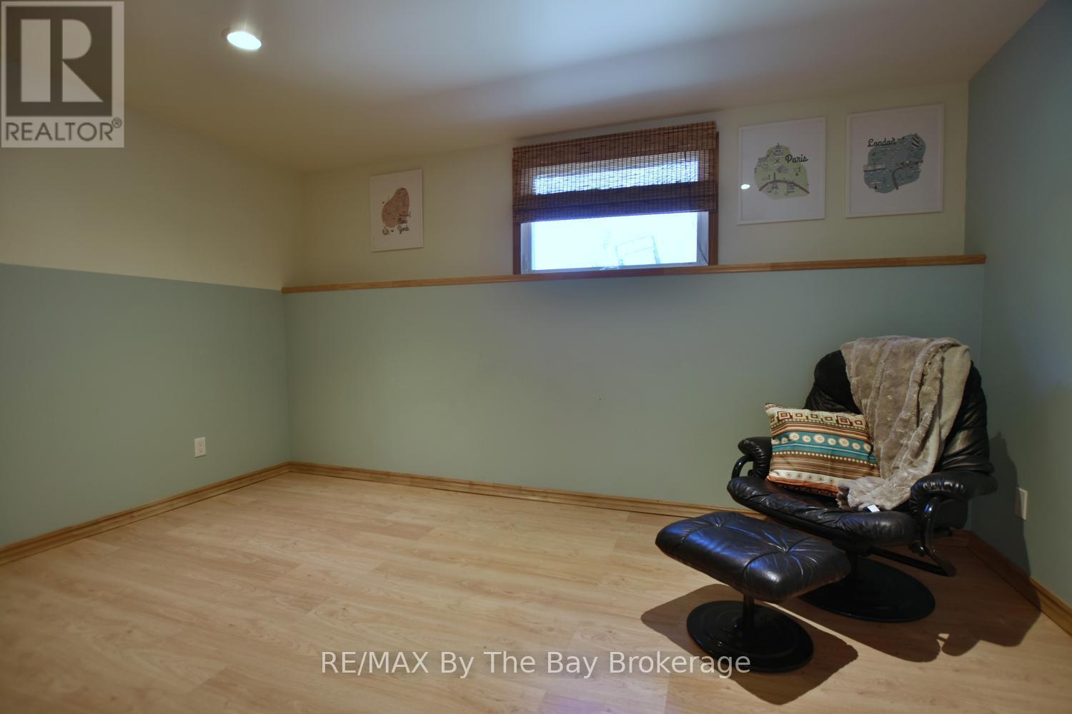 2 Birchmount Circle, Wasaga Beach, Ontario  L9Z 1H8 - Photo 33 - S13487504