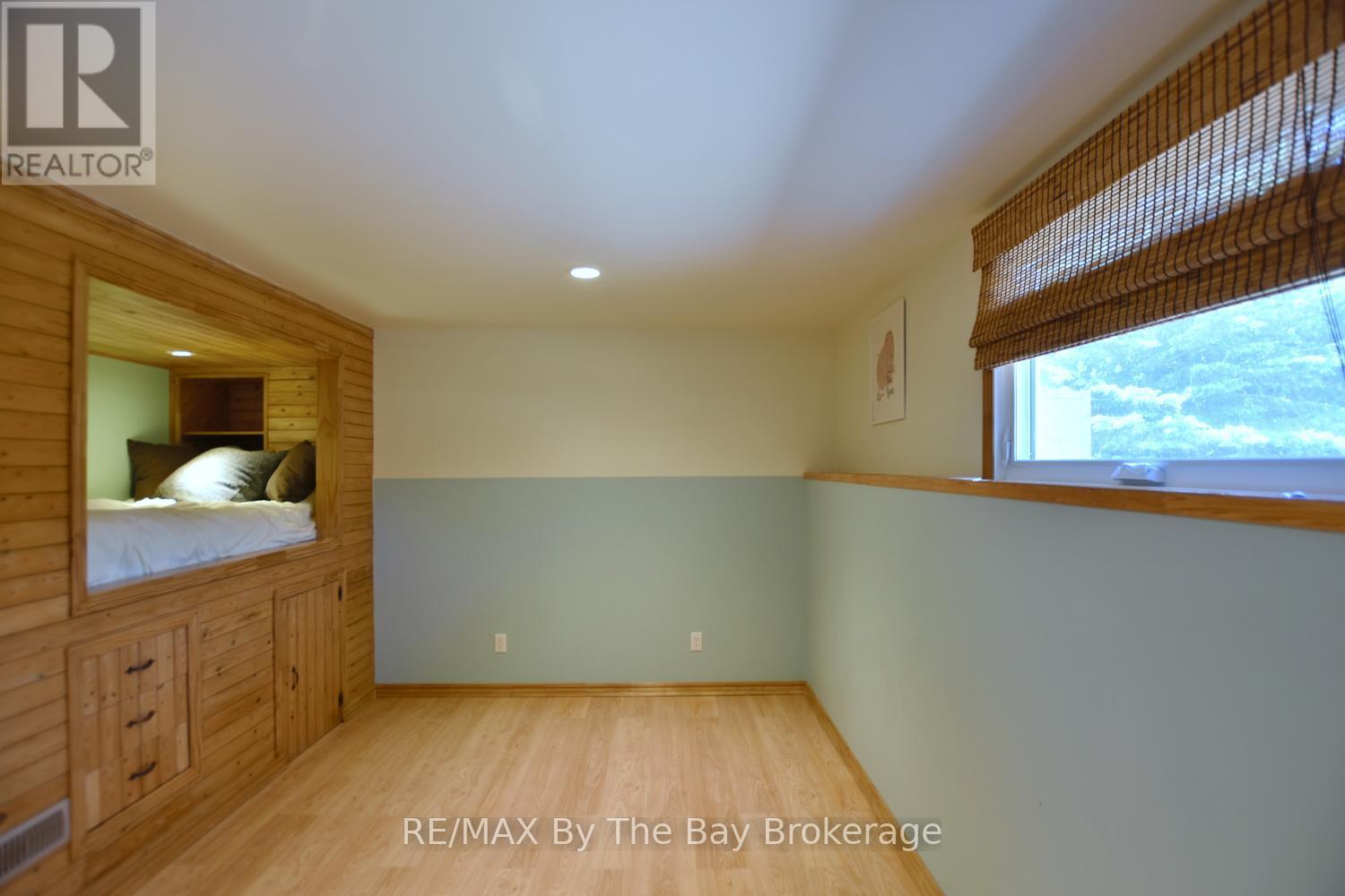 2 Birchmount Circle, Wasaga Beach, Ontario  L9Z 1H8 - Photo 34 - S13487504