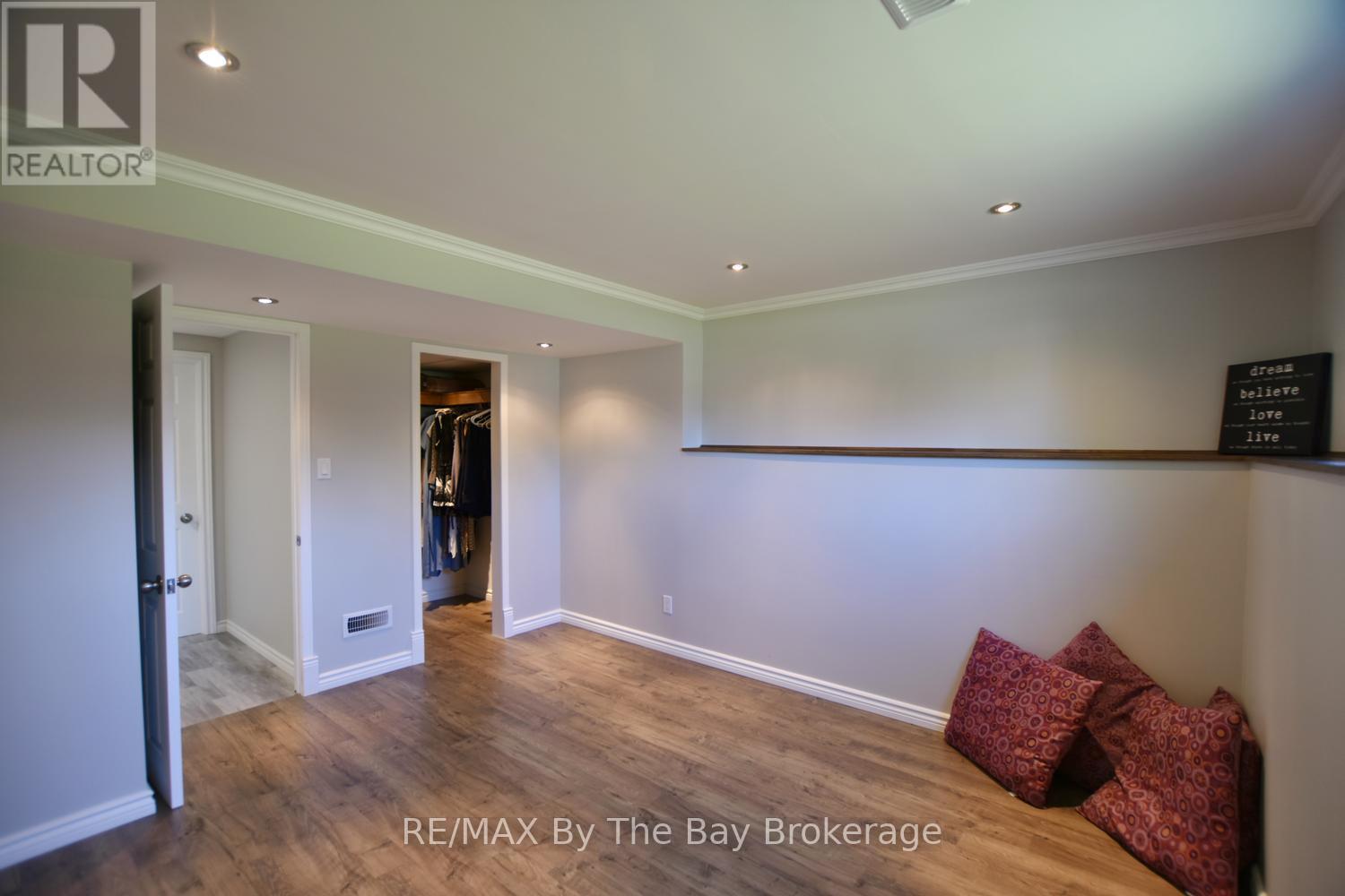 2 Birchmount Circle, Wasaga Beach, Ontario  L9Z 1H8 - Photo 36 - S13487504