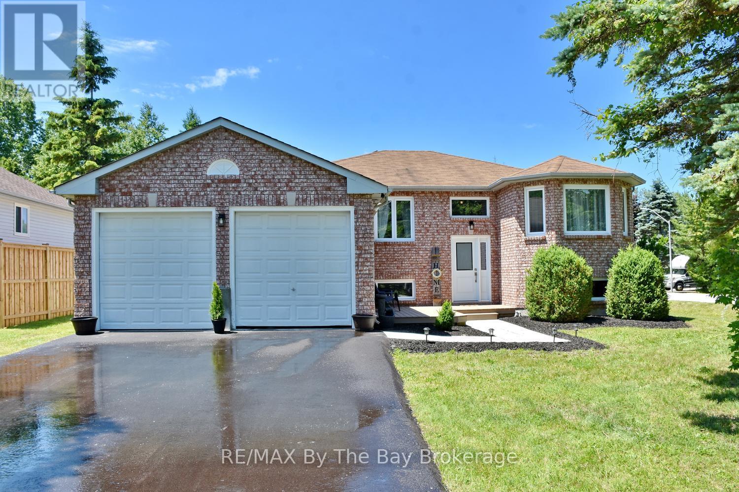2 Birchmount Circle, Wasaga Beach, Ontario  L9Z 1H8 - Photo 7 - S13487504