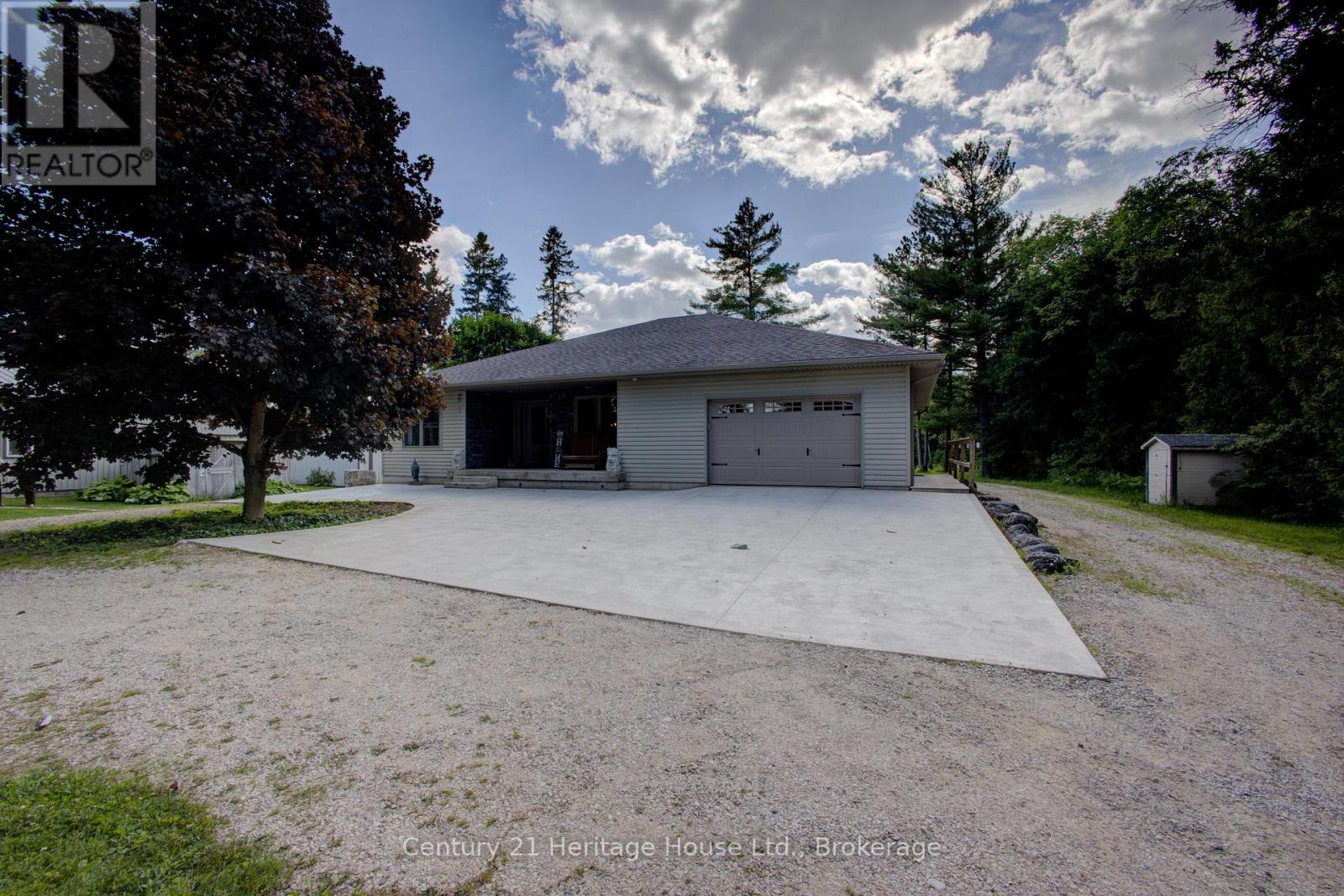 314844 6 Highway, West Grey, Ontario  N0G 1R0 - Photo 8 - X13487490