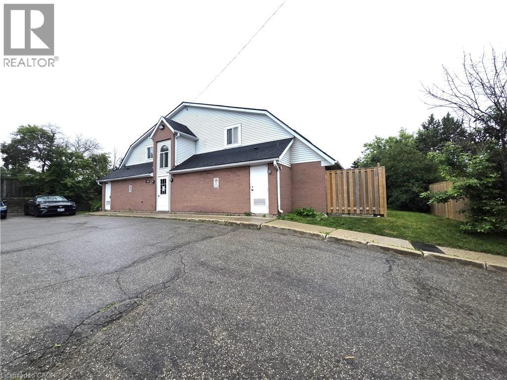 41 Valleyview Road Unit# 11, Kitchener, Ontario  N2E 3H9 - Photo 2 - 40842922