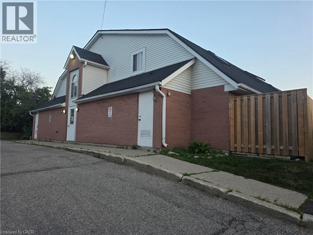 41 Valleyview Road Unit# 11, Kitchener, Ontario  N2E 3H9 - Photo 3 - 40842922